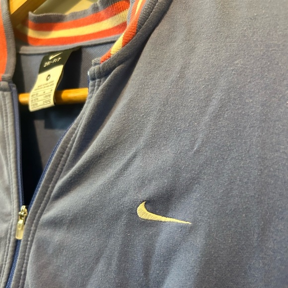 Nike Y2K Style Women’s Jacket - Blue with Red and White Accents - Picture 4 of 10